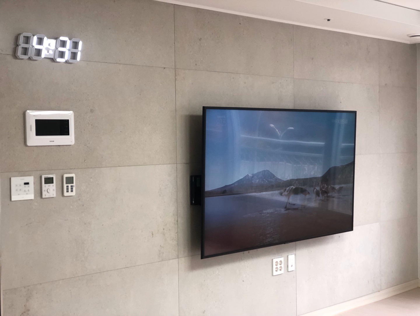 벽걸이TV 시공 7